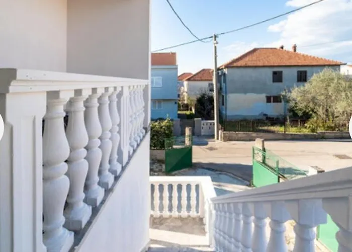 Frle 2 Apartment Zadar